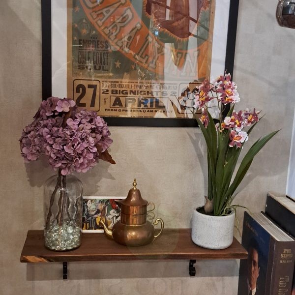 Decoración vintage con Hortensia Violeta y Orquídea Oncidium